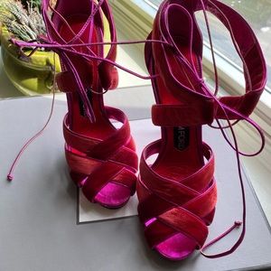 TOM FORD. 38.5 velvet metallic sandals